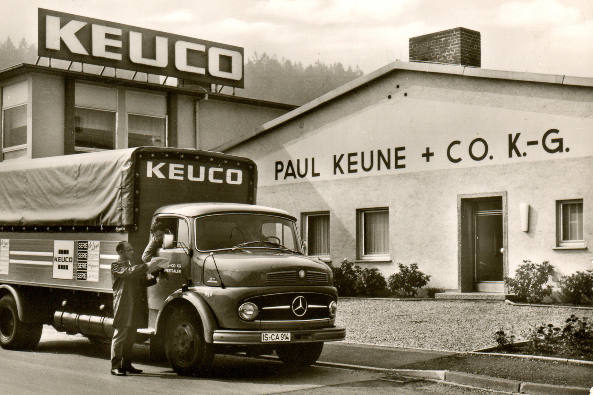 KEUCO alte Fabrik mit LKW