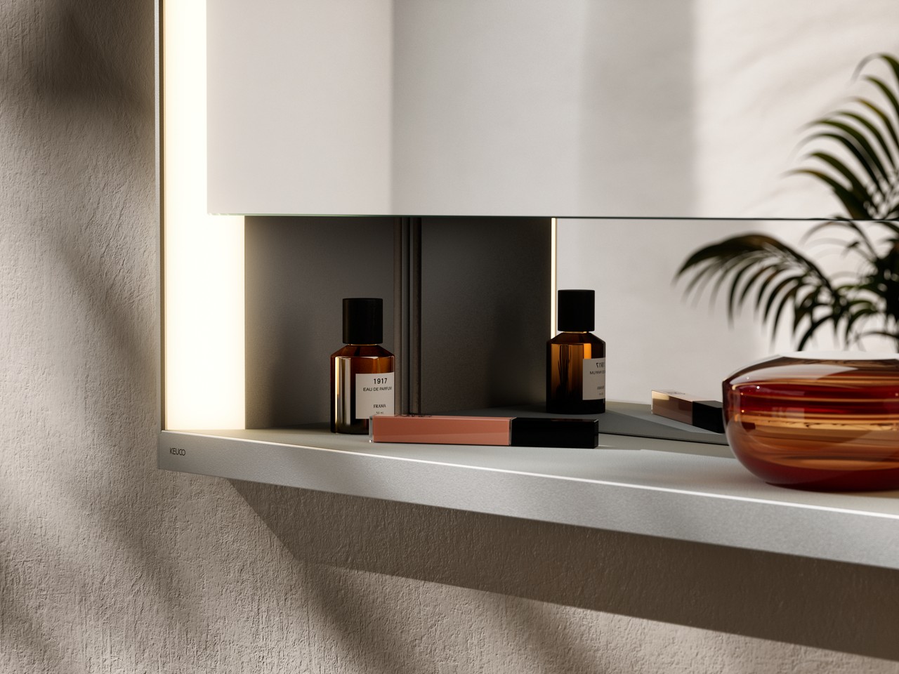 ROYAL LUMOS Spiegelschrank Detail warmes Licht