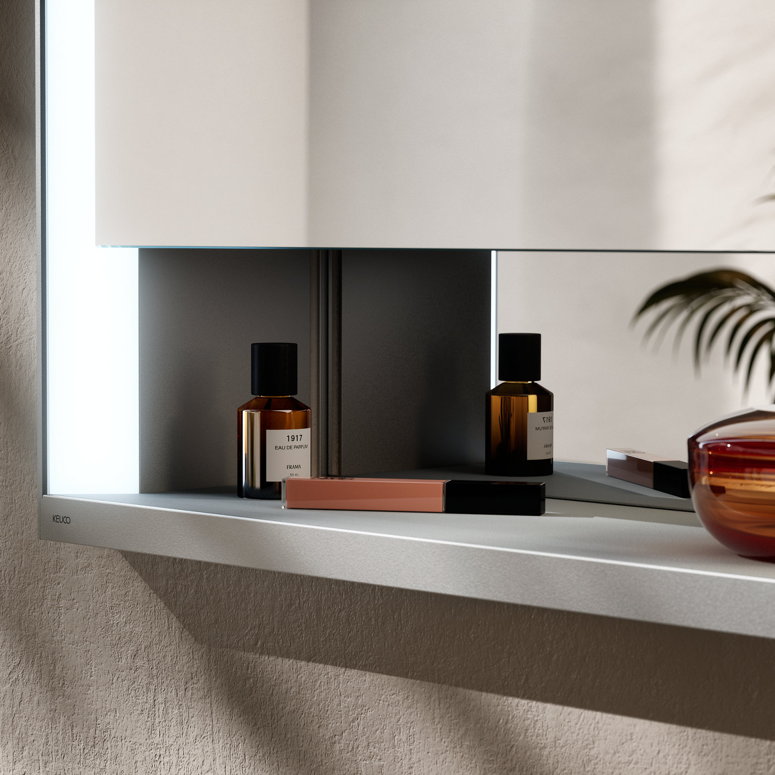 ROYAL LUMOS Spiegelschrank Detail kaltes Licht