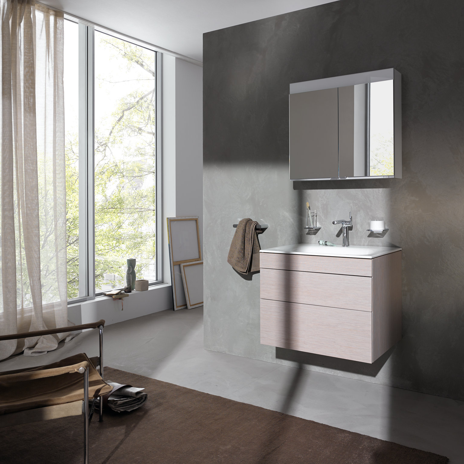 Waschplatz mit Spiegelschrank, Waschtischunterbau, Einhebelmischer und Accessoires der Edition 400