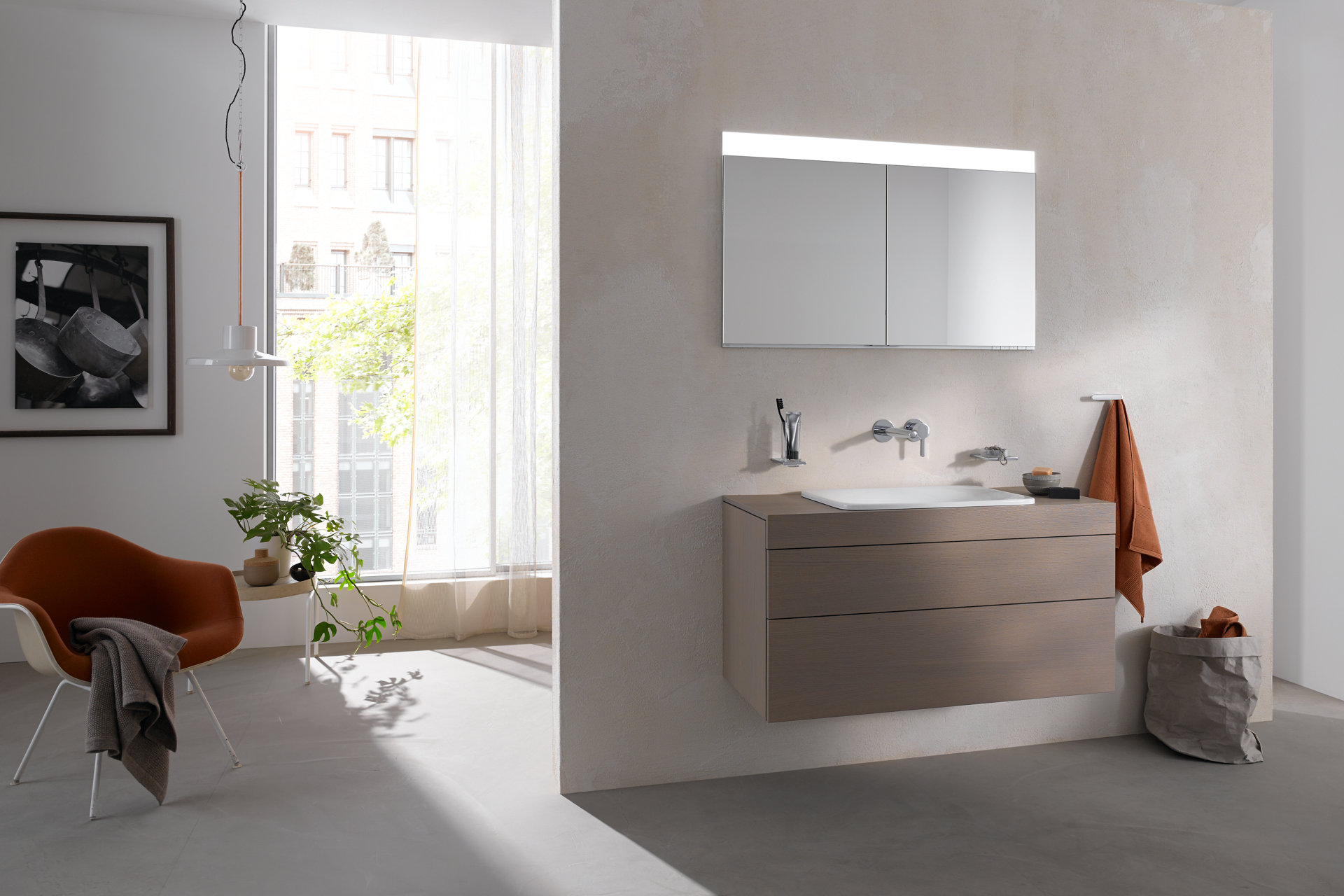 Waschplatz mit beleuchtetem Edition 400 Einbau-Spiegelschrank, Einhebelmischer und Accessoires 