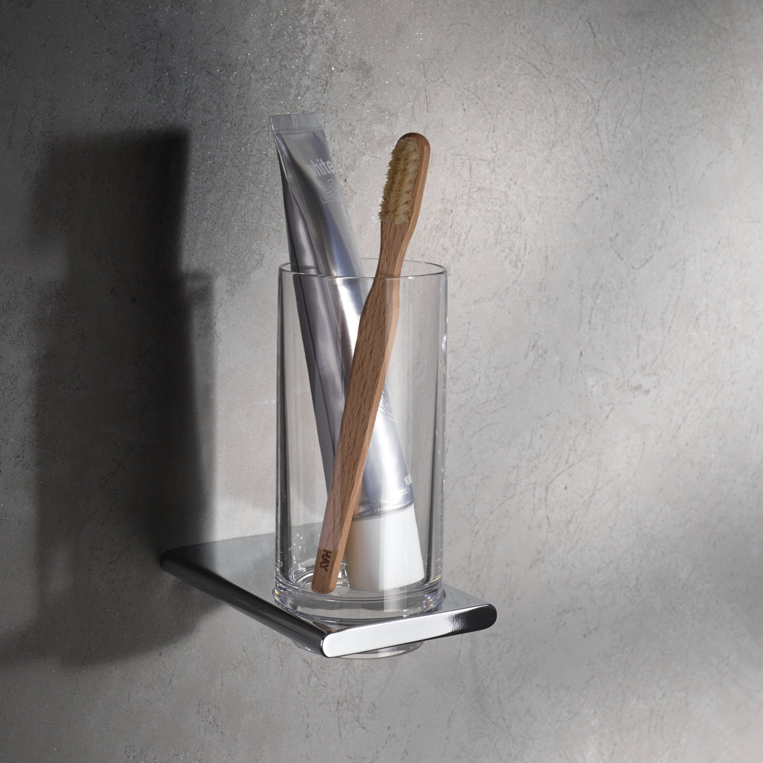 Glashalter mit Zahnbürste und Zahnpasta der Edition 400 verchromt