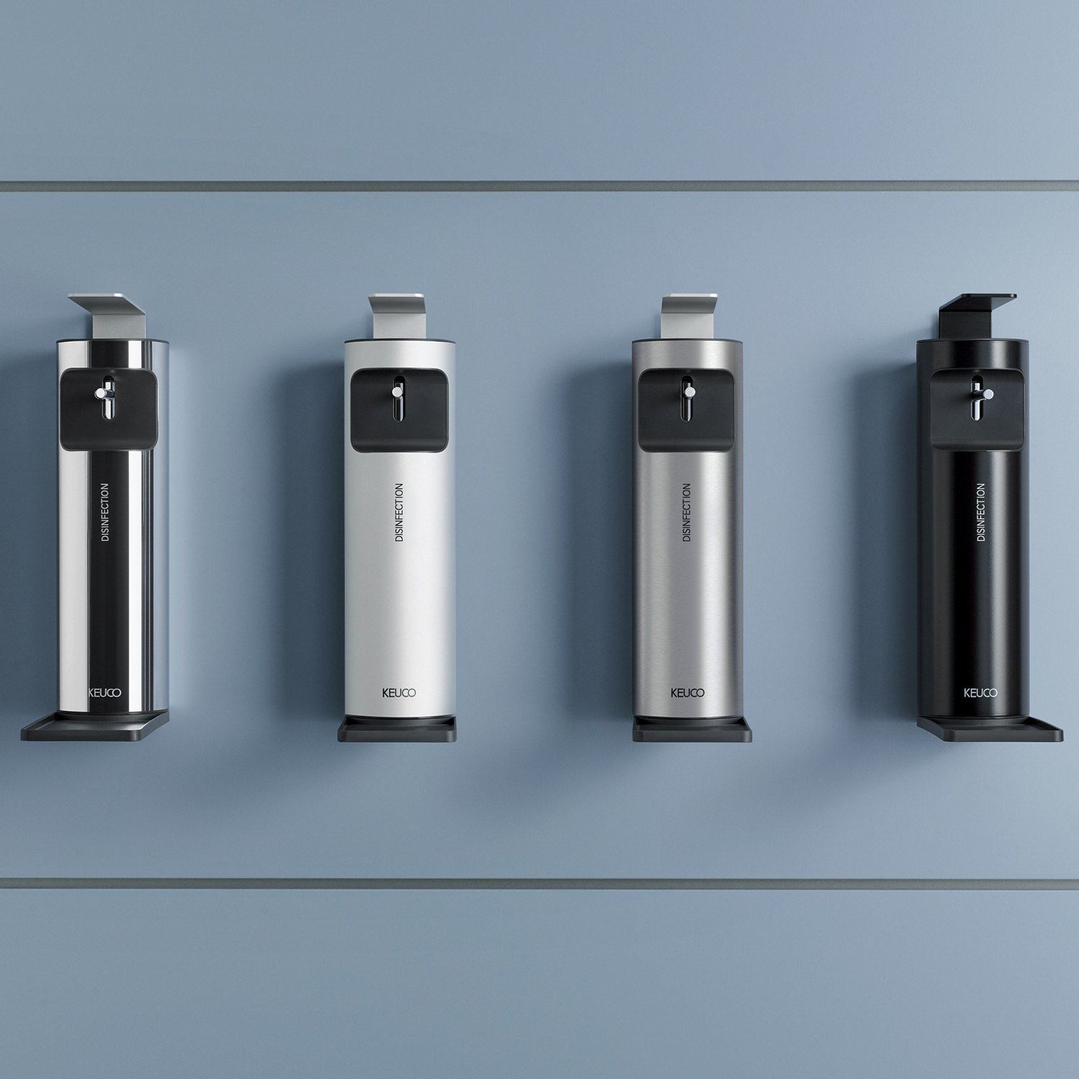 Desinfektionsmittelspender für Flüssigdesinfektion als Wandmodell in vier Oberflächen