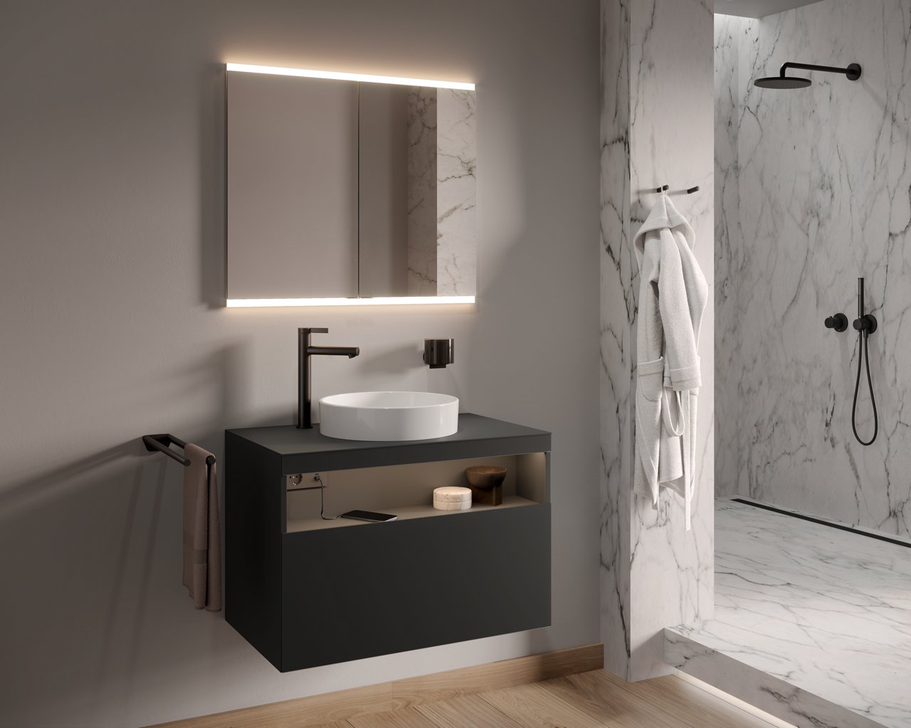 Royal Modular 2.0 Einbau-Spiegelschrank über einem Stageline Waschtisch und Unterschrank mit schwarzen Reva Accessoires und IXMO Armatur