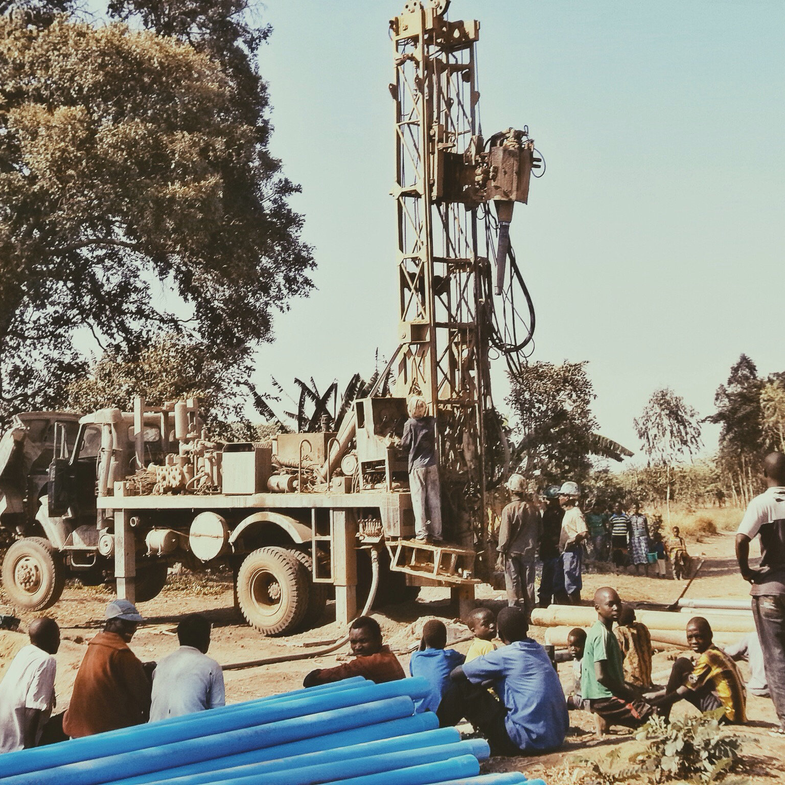 Bohrer baut eine Brunnen in Afrika