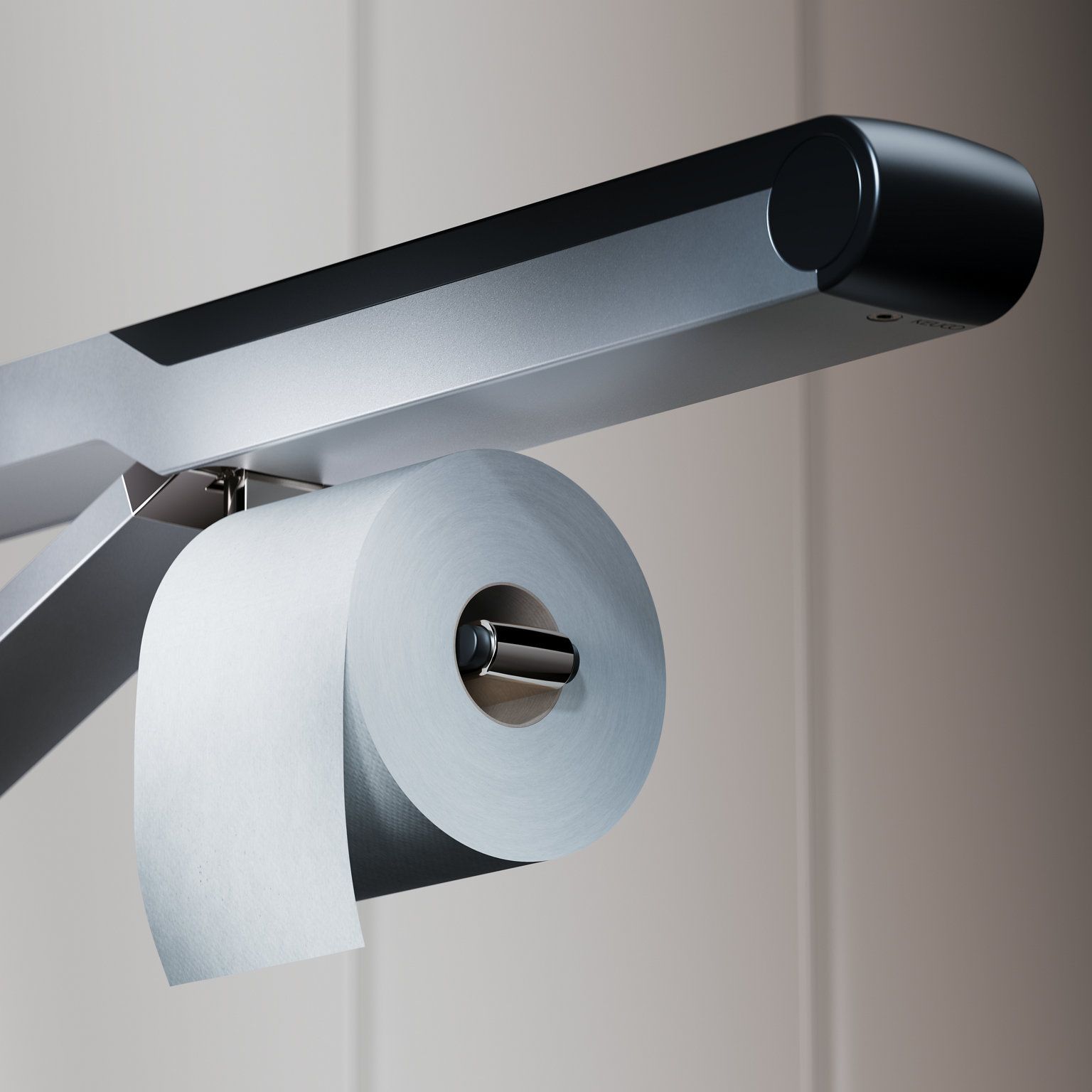 Toilettenpapierhalter mit Papierrolle am Axess Stützklappgriff mit schwarzer Kunststoffauflagefläche