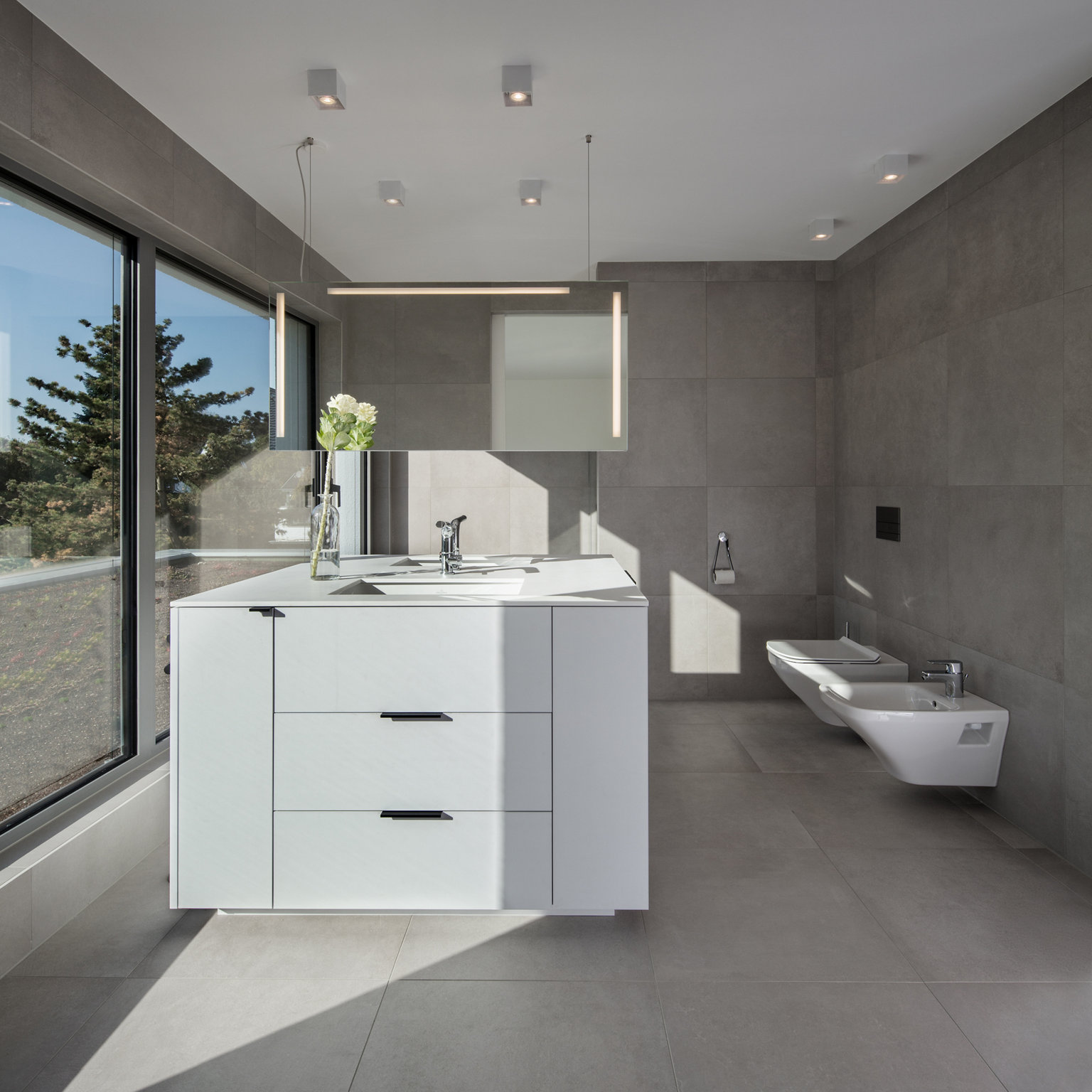 Bathroom with KEUCO fittings in Ruetters architects’ house