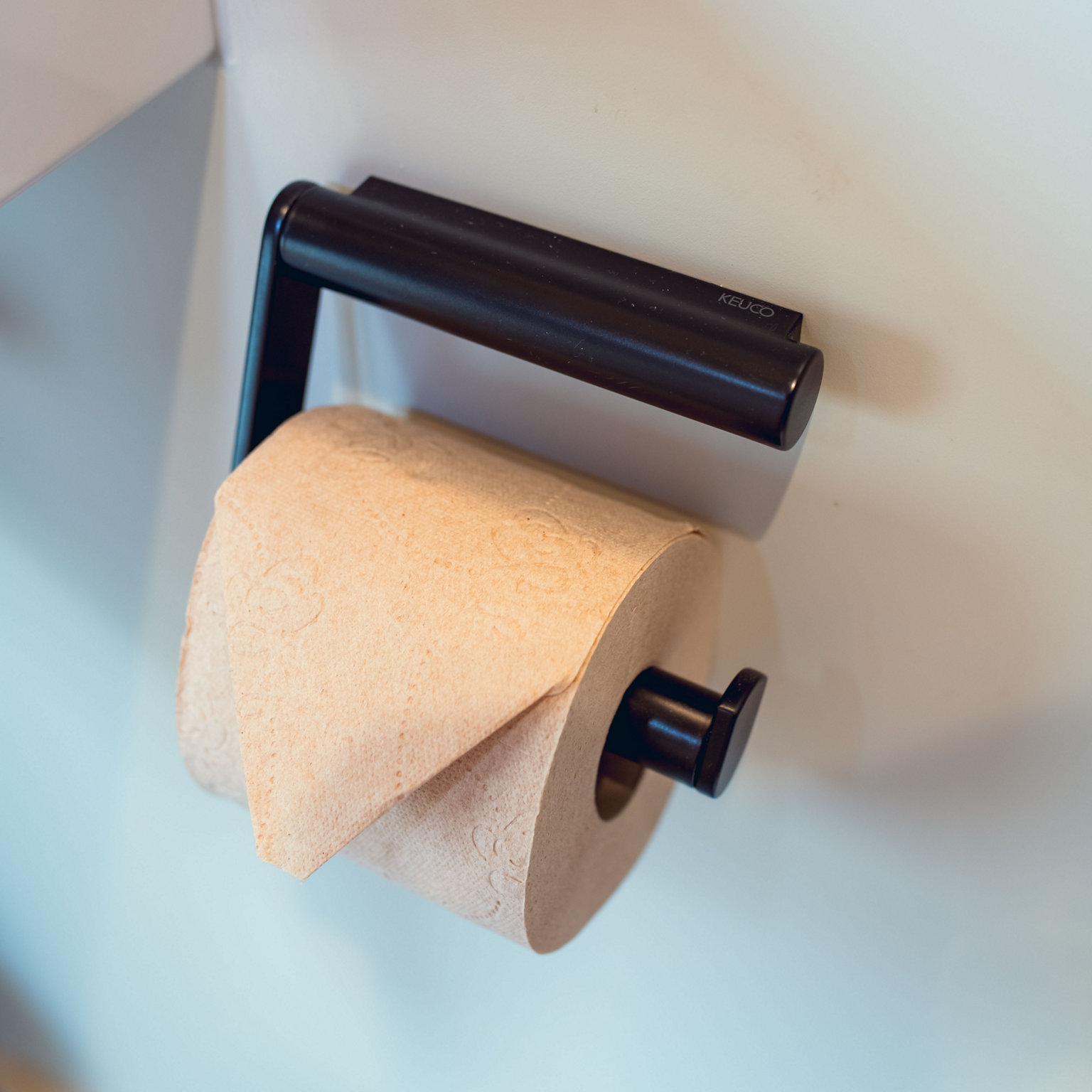 mlab design Ferienhaus im Nationalpark Eifel PLAN Toilettenpapierhalter